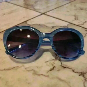 Nanette Lepore blue marble sun glasses